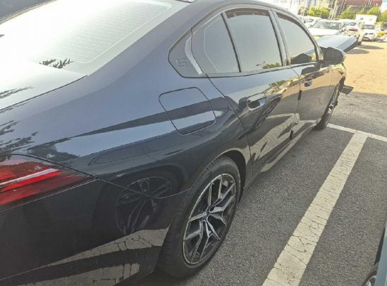 BMW BMW i5 eDrive40