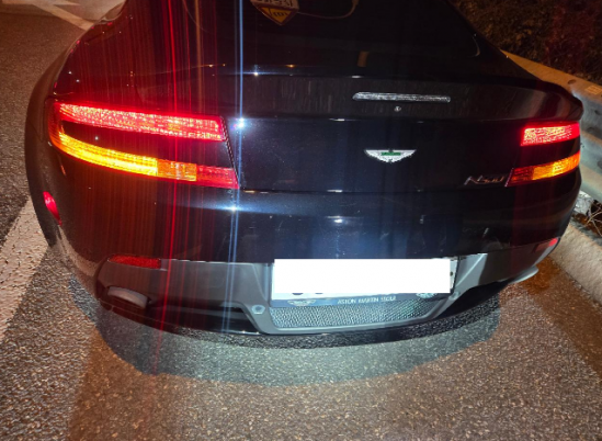 Aston Martin VANTAGE