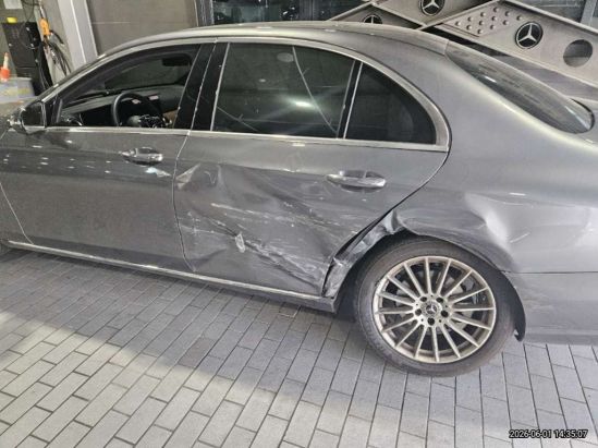 Mercedes-Benz E250