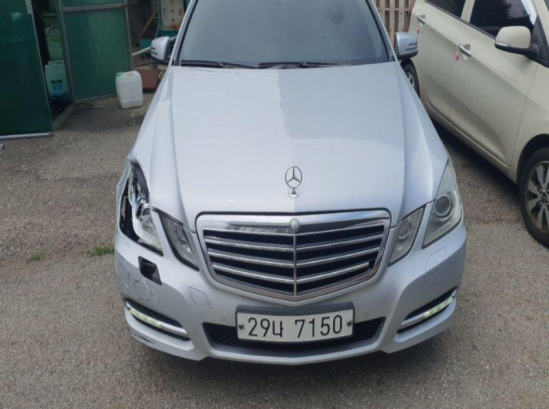 Mercedes-Benz E 300