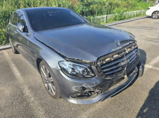 BENZ E400 4Matic