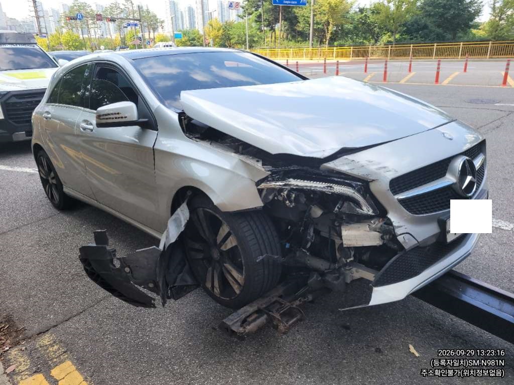 Mercedes-Benz BENZ A200