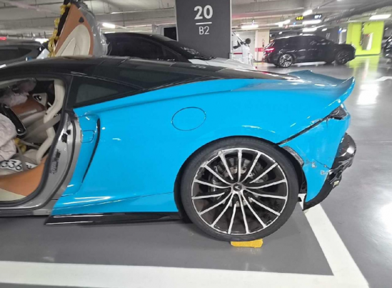 BENZ BENZ McLaren GT