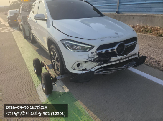 Mercedes-Benz BENZ GLA220