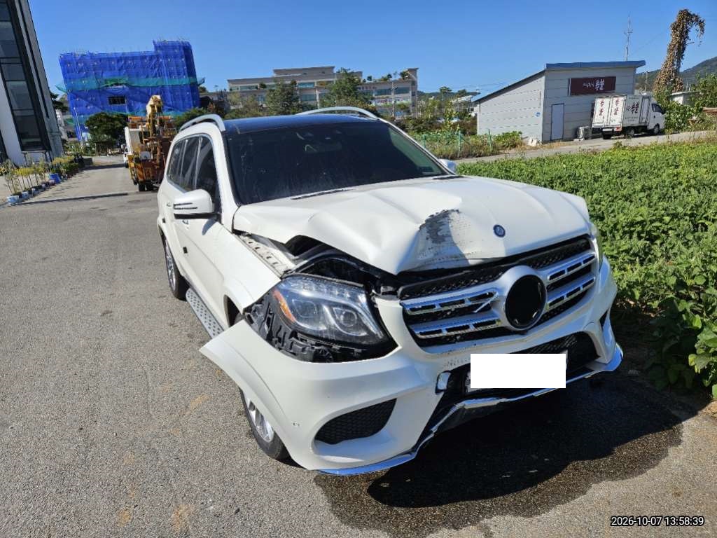 Mercedes-Benz BENZ GLS500 4Matic