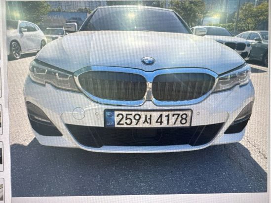 BMW 320i