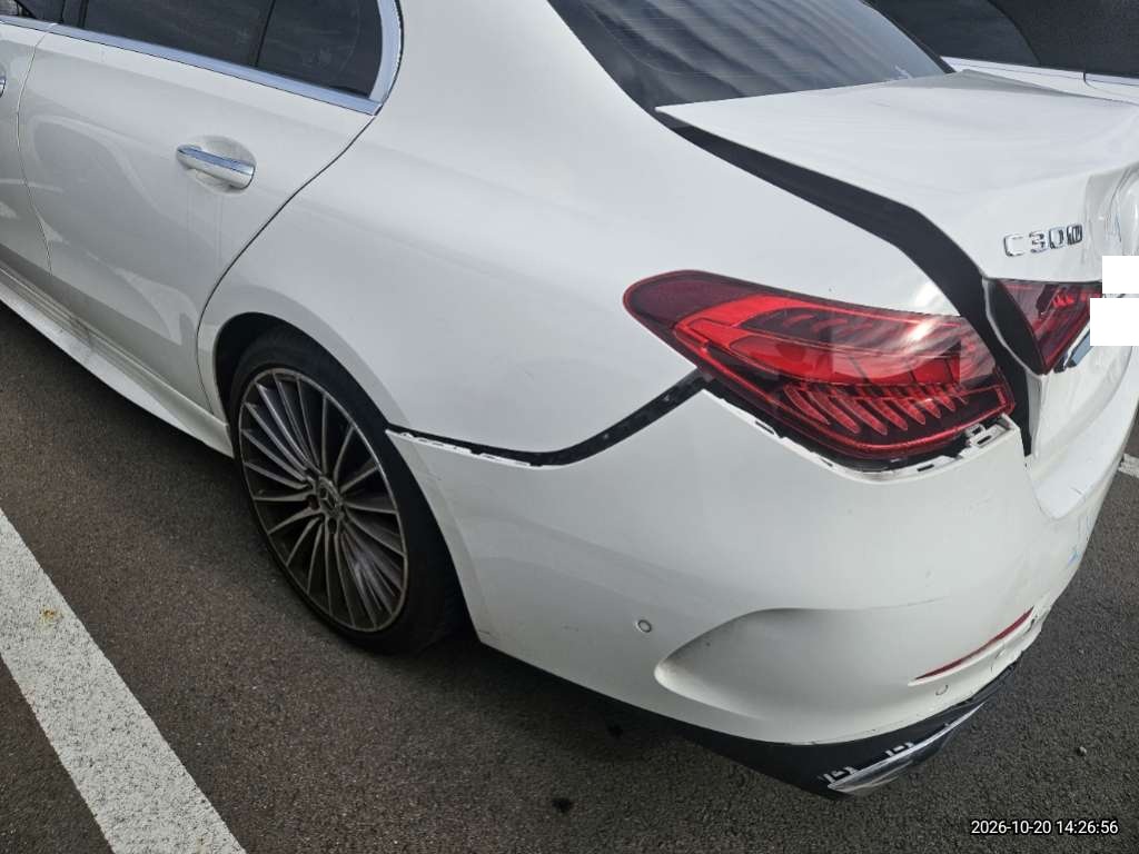Mercedes-Benz C300 4MATIC